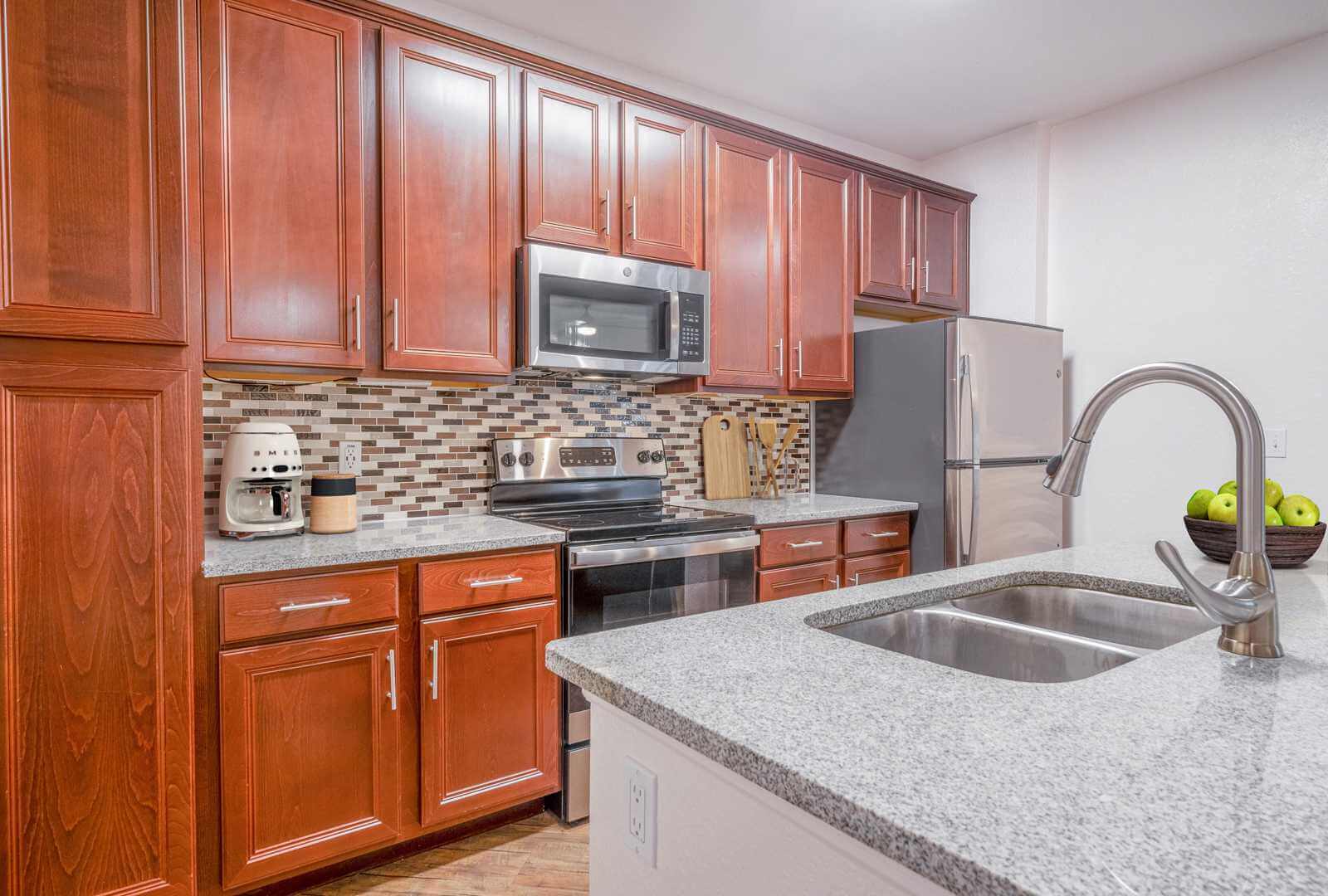 The-Boulevard-Apartments-in-Largo-spacious-bedrooms