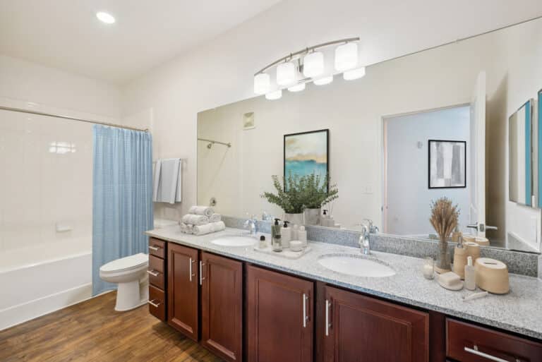 The-Boulevard-Apartments-048-bath1